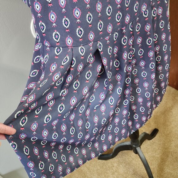 EUC, Torrid, Sleeveless Blouse - Picture 5 of 8